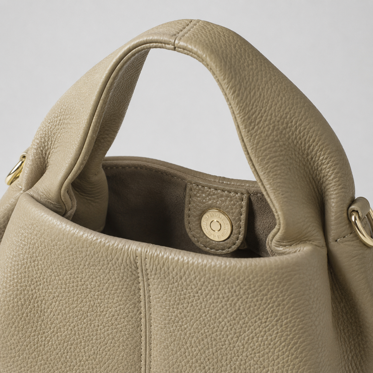 La Piuma — Genuine Leather Cloud Bag