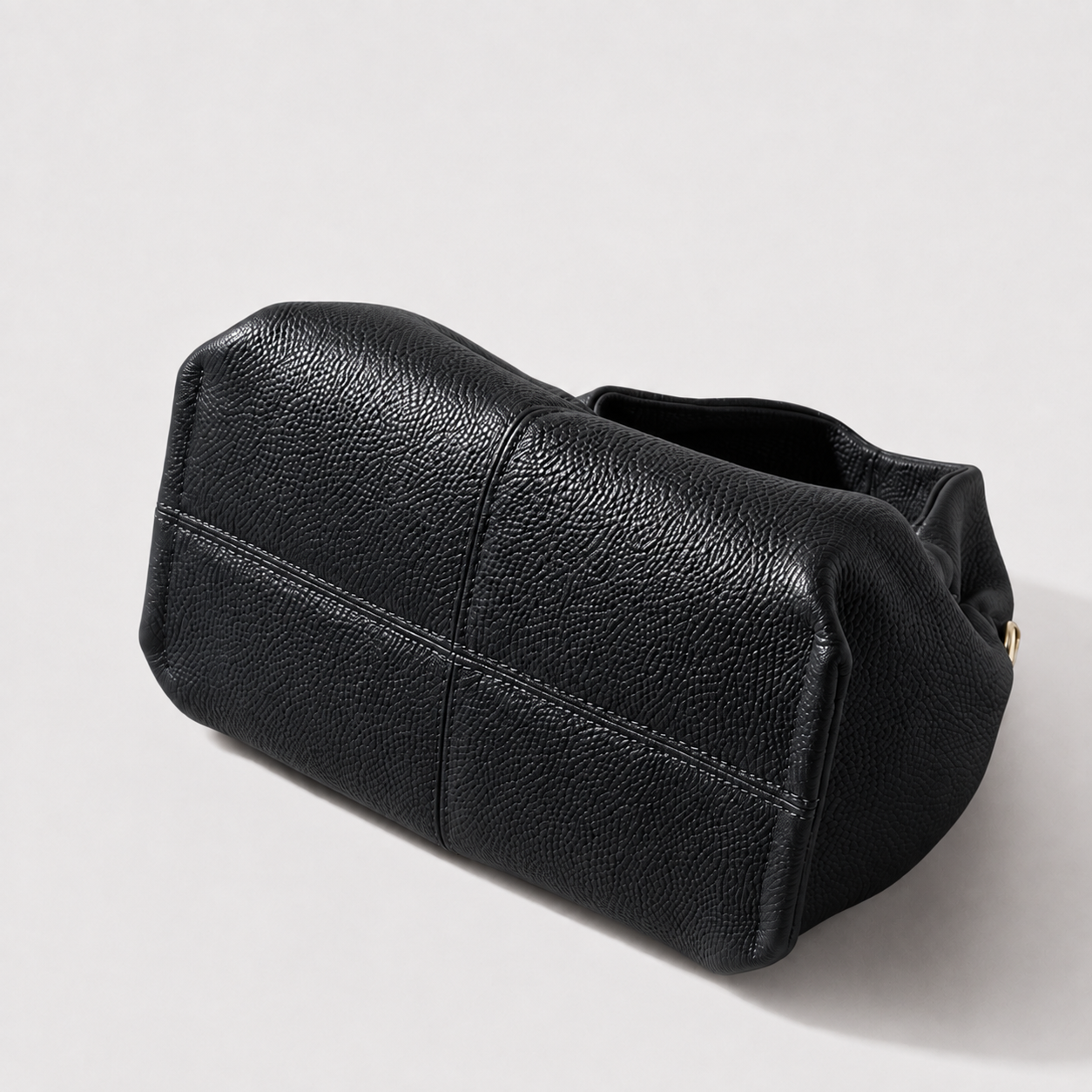 La Piuma — Genuine Leather Cloud Bag