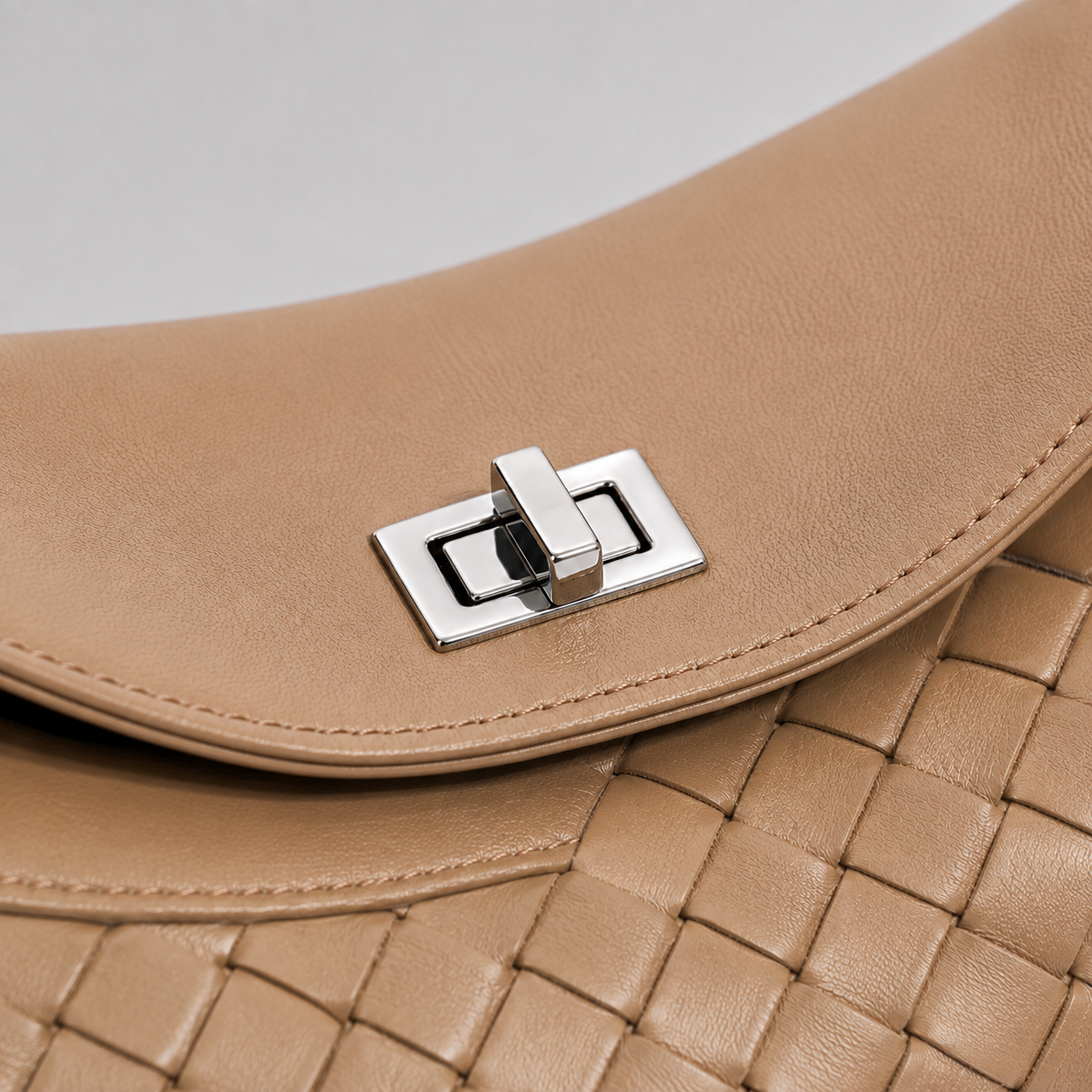 La Trecciata — Braid Weave Bag