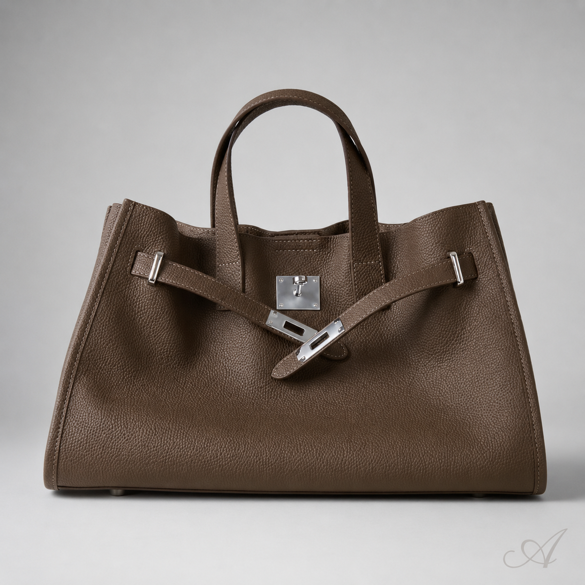 L'Essenziale — Genuine Leather Tote