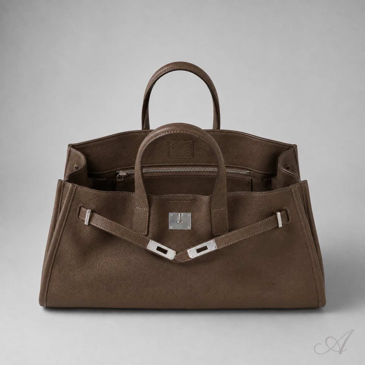 L'Essenziale — Genuine Leather Tote