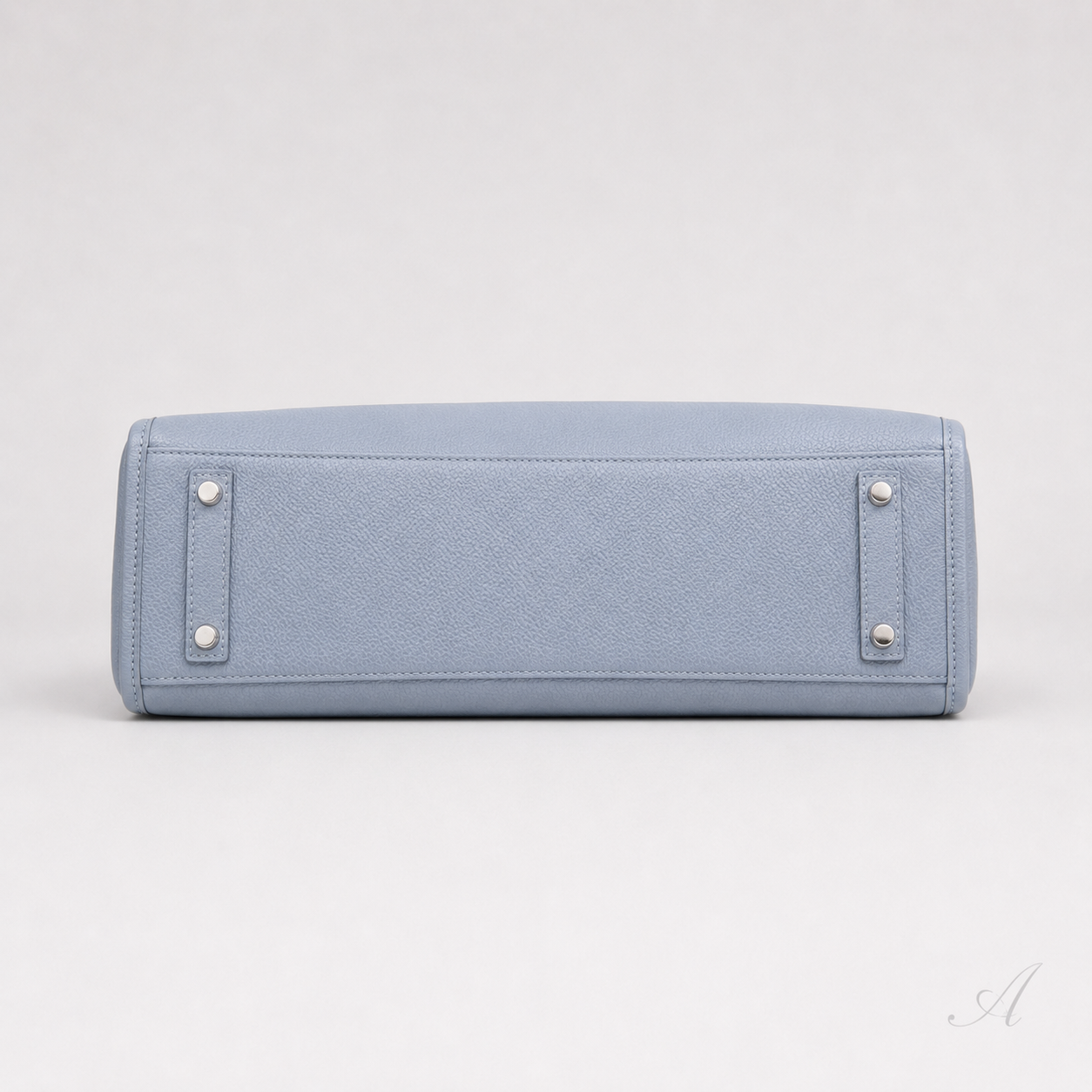 L'Essenziale — Genuine Leather Tote