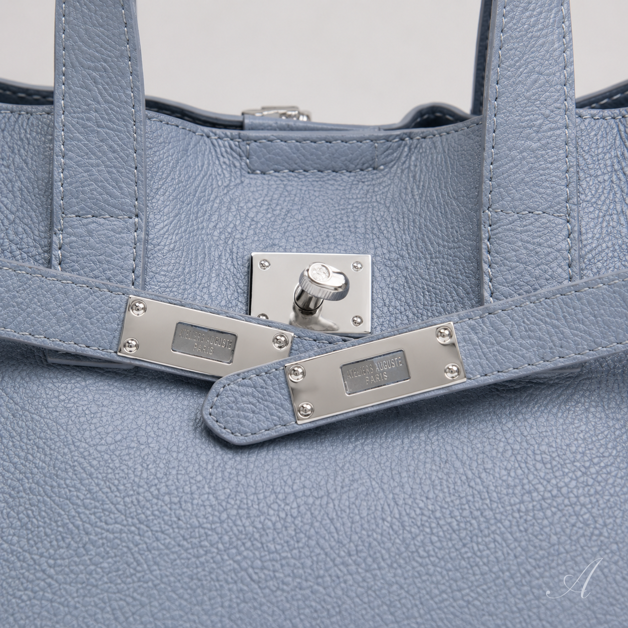 L'Essenziale — Genuine Leather Tote