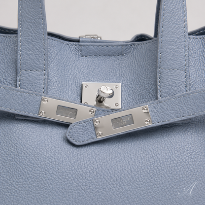 L'Essenziale — Genuine Leather Tote